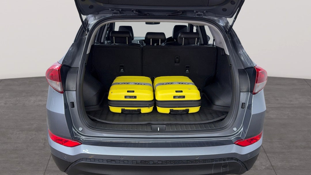 2015 Hyundai Tucson Active X (fwd), Automatic, 133835 km, Boot Inside View with Luggage