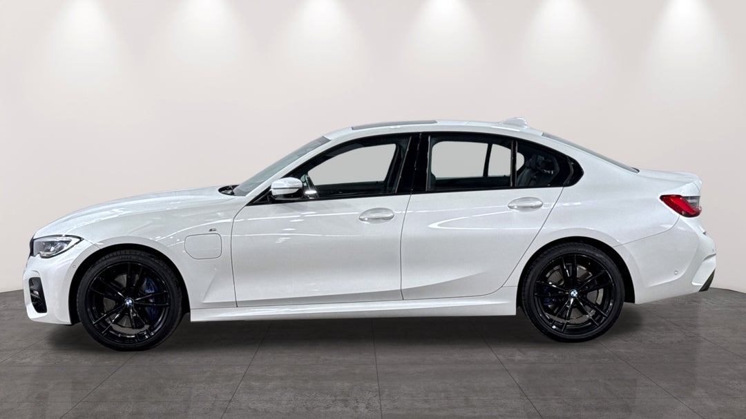 2021 BMW 3 30e M Sport Phev, Automatic, 48061 km, Left Side View