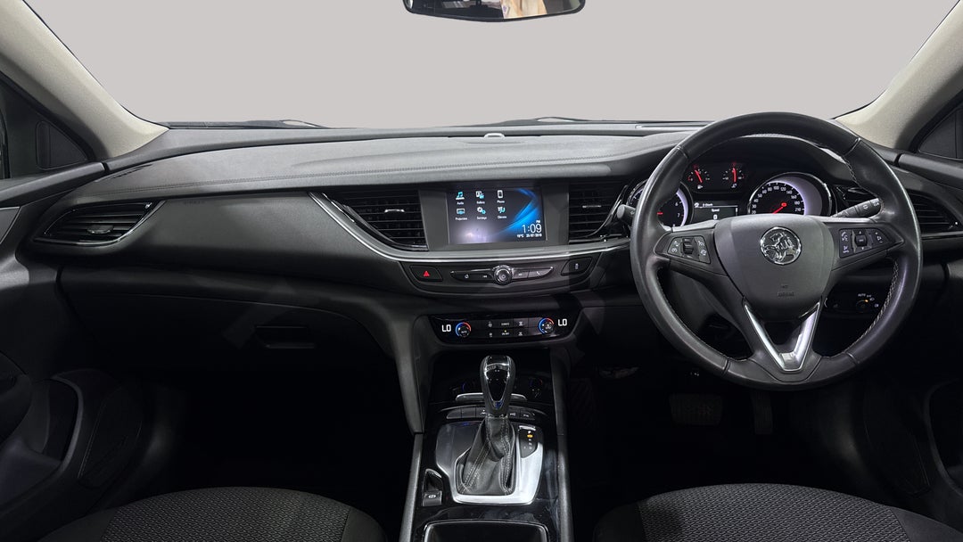 2017 Holden Commodore Lt, Automatic, 106446 km, Dashboard View