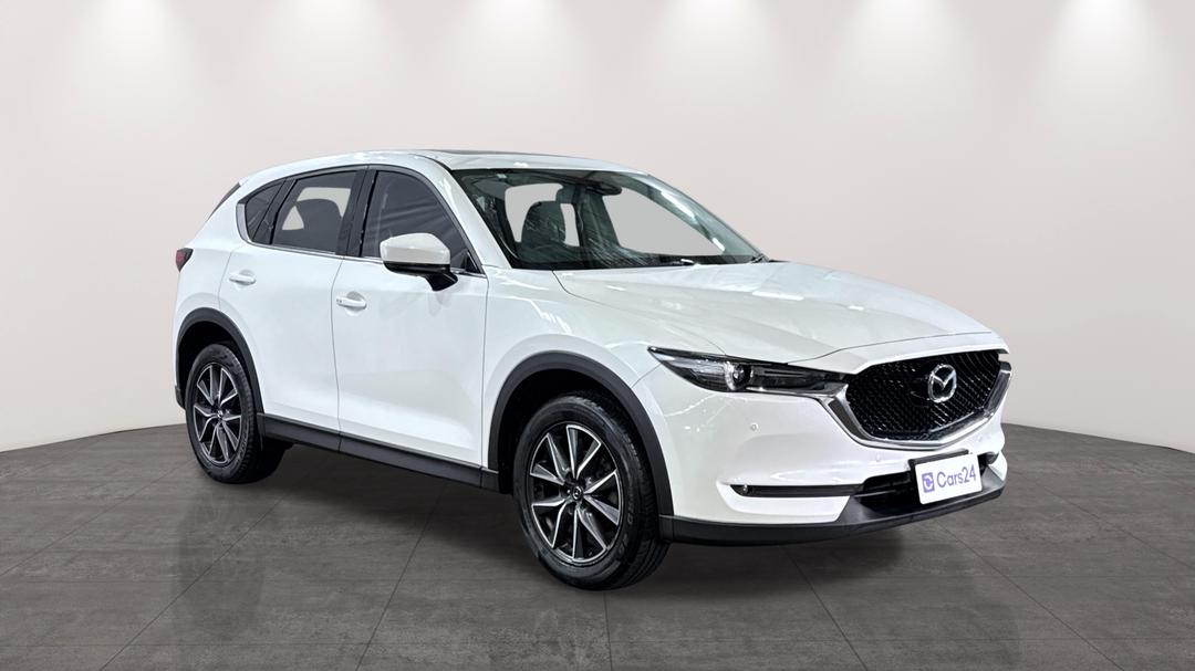 2017 Mazda CX-5 Gt (4x4), Automatic, 132723 km, Right Front Diagonal (45- Degree) View
