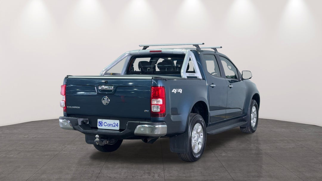 Right Back Diagonal (45- Degree) View