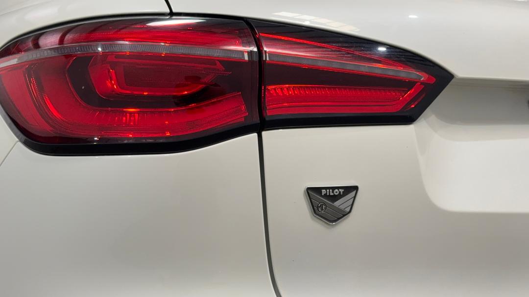 2020 MG HS Essence Anfield Edition, Automatic, 94135 km, Badge (Boot Left Side)