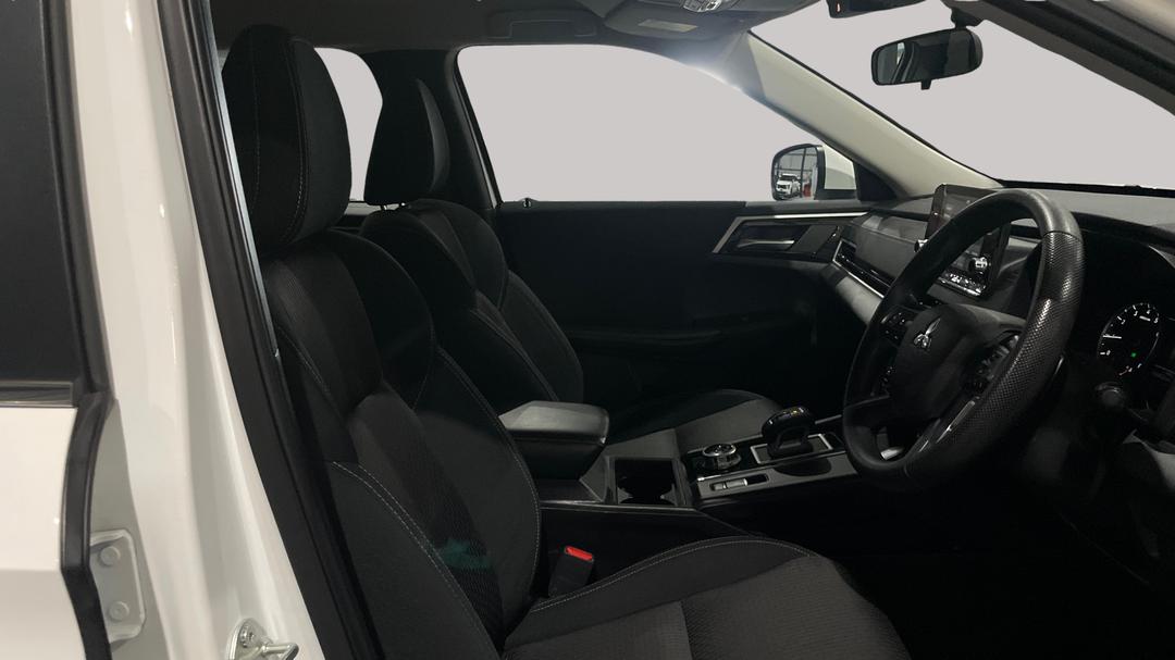 2024 Mitsubishi Outlander Es 5 Seat (2WD), Automatic, 50888 km, Right Side Front Door Cabin View