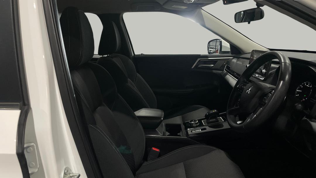 2024 Mitsubishi Outlander Es 5 Seat (2WD), Automatic, 50933 km, Right Side Front Door Cabin View
