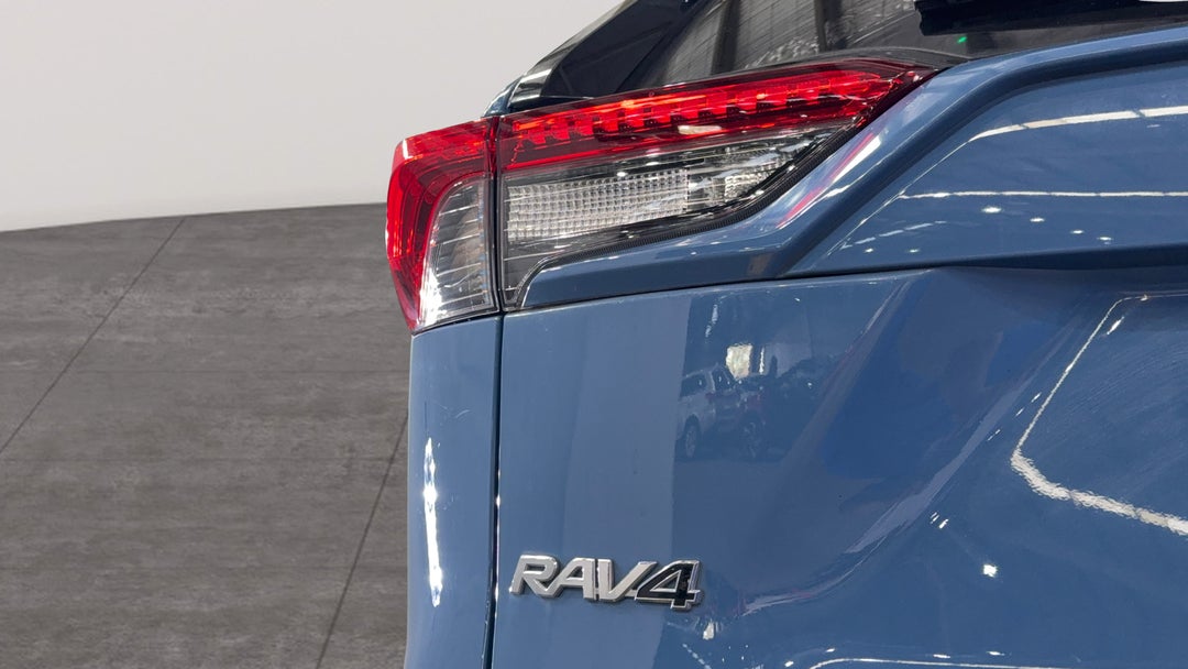 Badge (Boot Left Side)