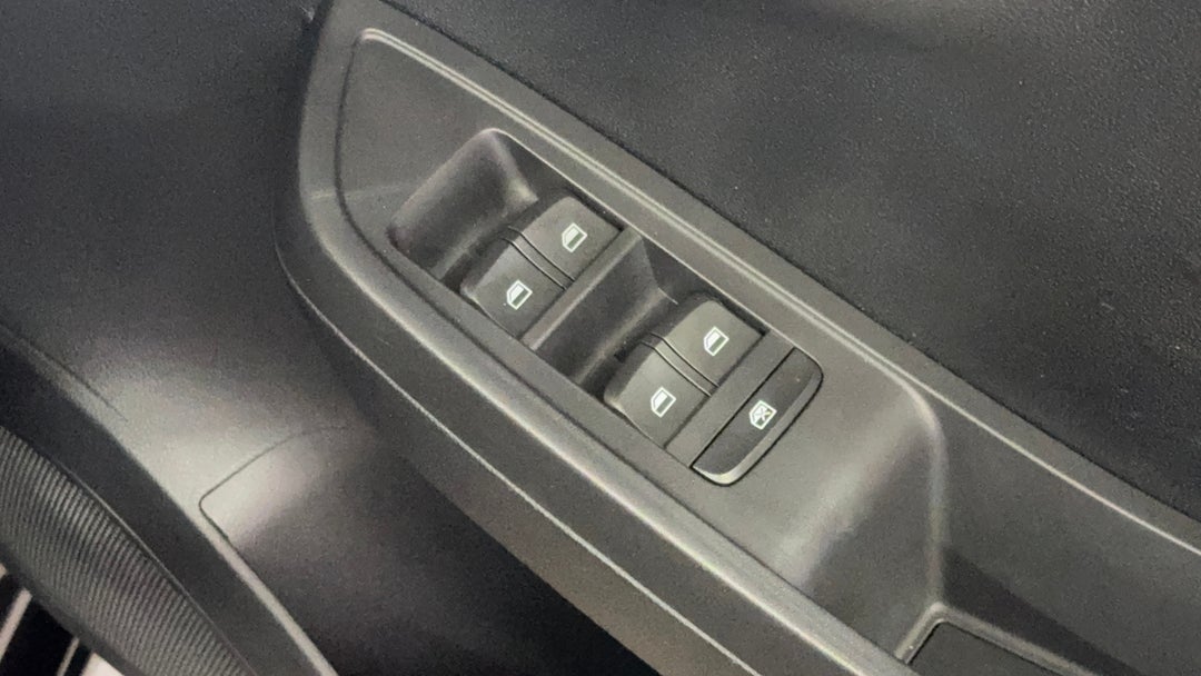 2022 MG Mg3 Auto Excite (with Navigation), Automatic, 30514 km, Drivers Side Door Panel Controls