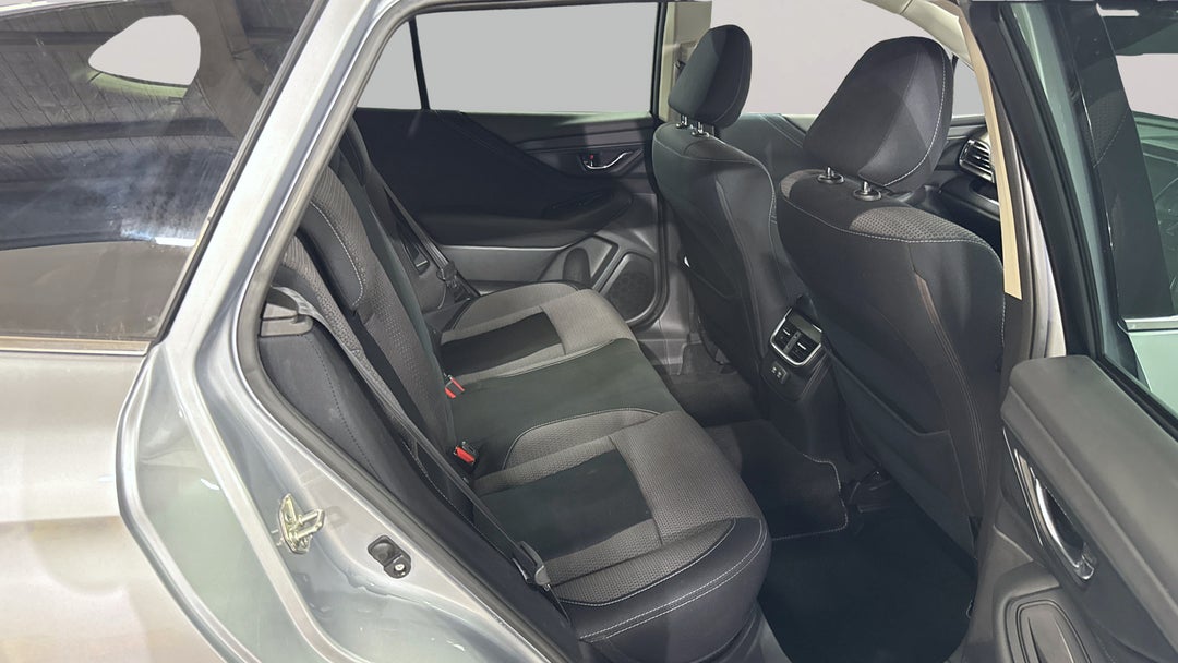 2020 Subaru Outback AWD, Automatic, 84367 km, Right Side Rear Door Cabin View