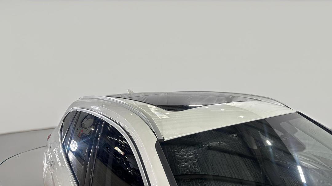 2021 BMW X1 sDrive 18i, Automatic, 28239 km, Roof/Sunroof View