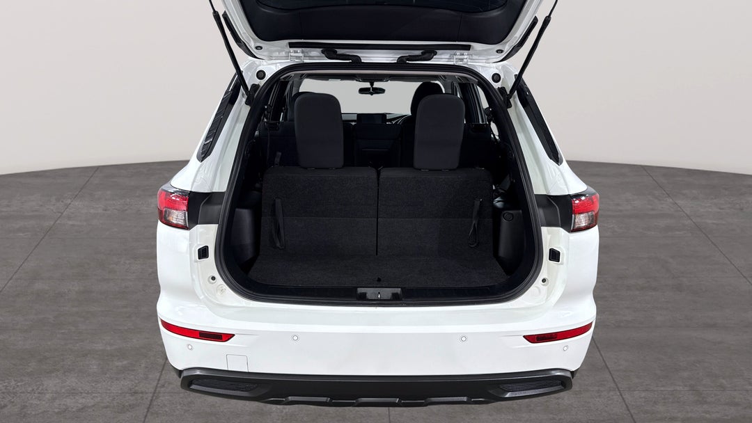 2023 Mitsubishi Outlander Es 7 Seat (2WD), Automatic, 51642 km, Boot Inside View