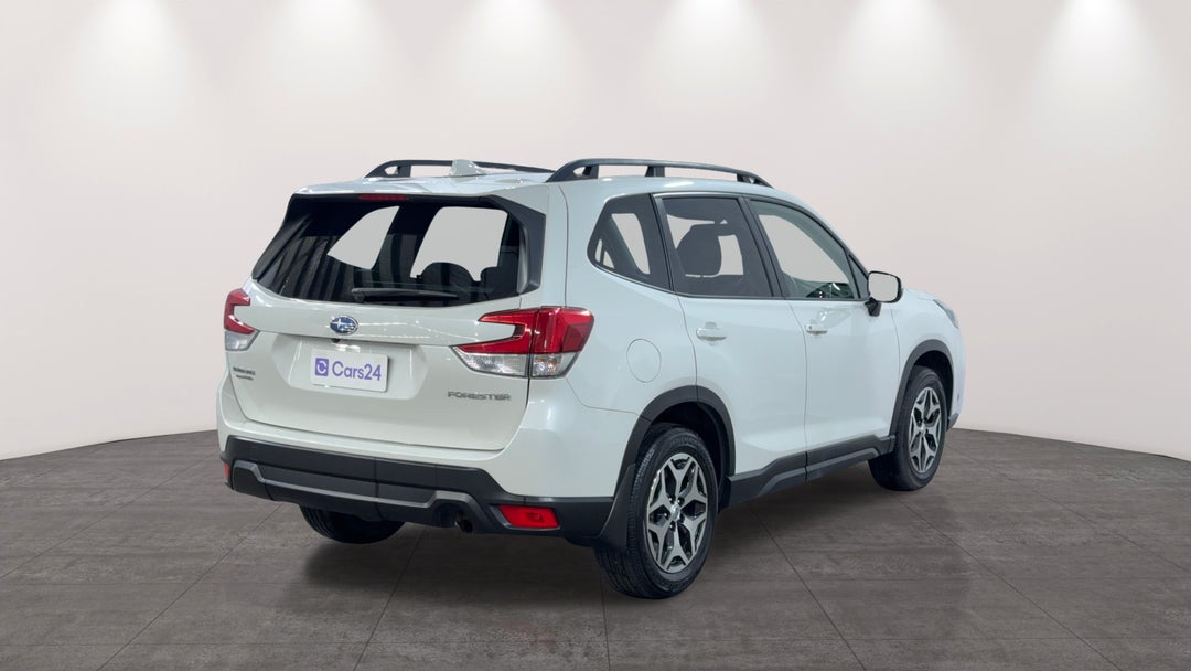 Right Back Diagonal (45- Degree) View