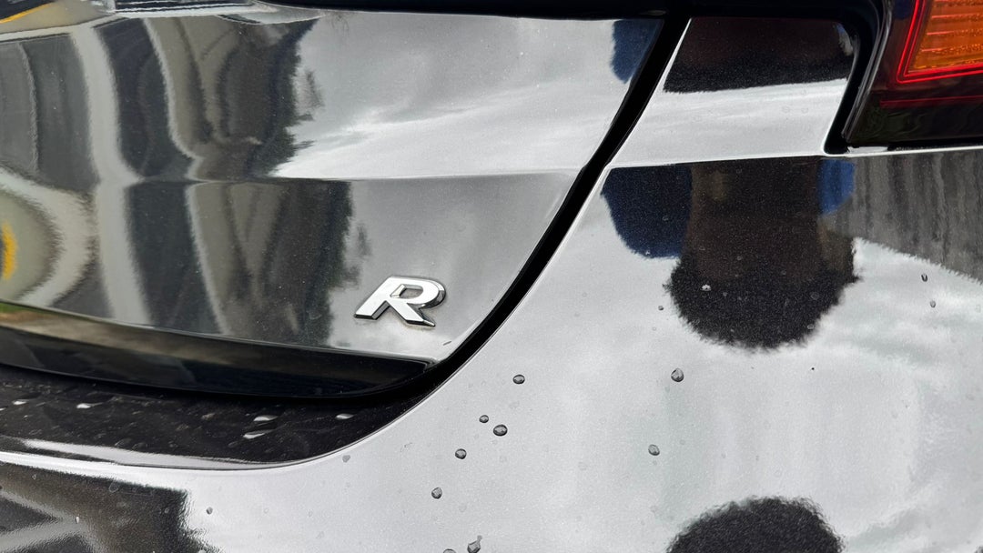 Badge (Boot Right Side)