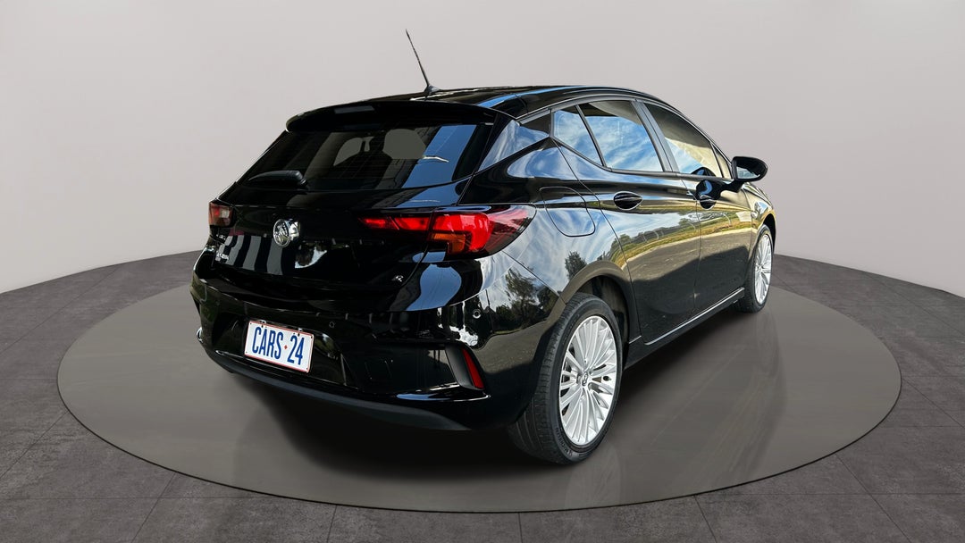 Right Back Diagonal (45- Degree) View