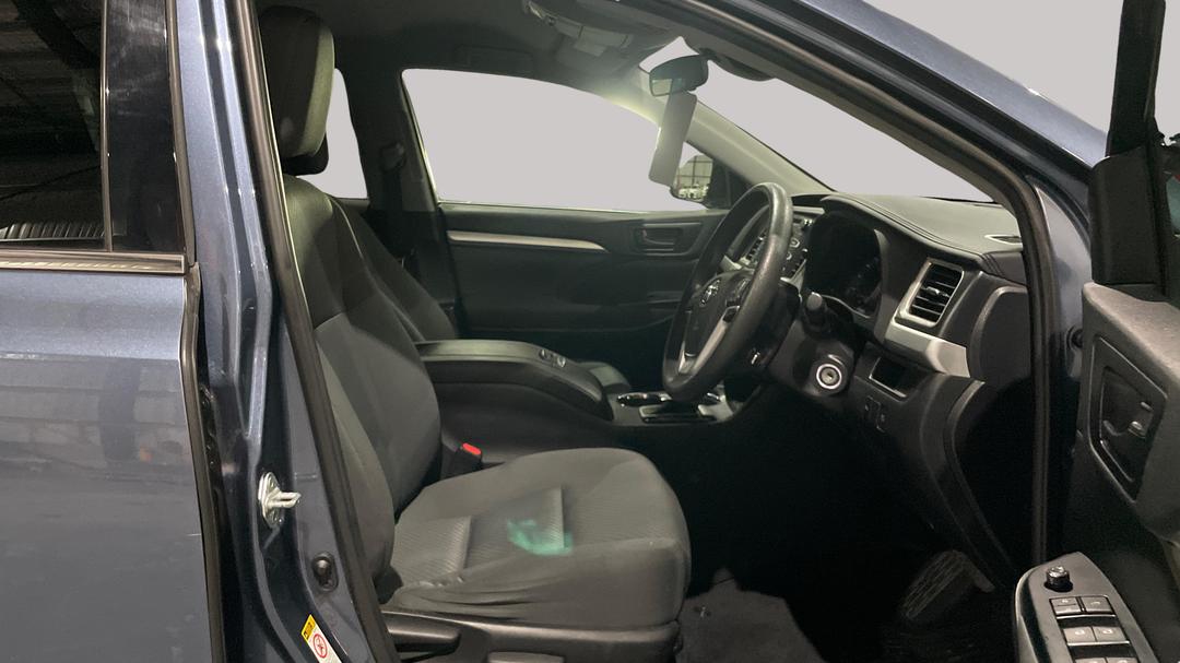 2019 Toyota Kluger Gx (4x2), Automatic, 70321 km, Right Side Front Door Cabin View
