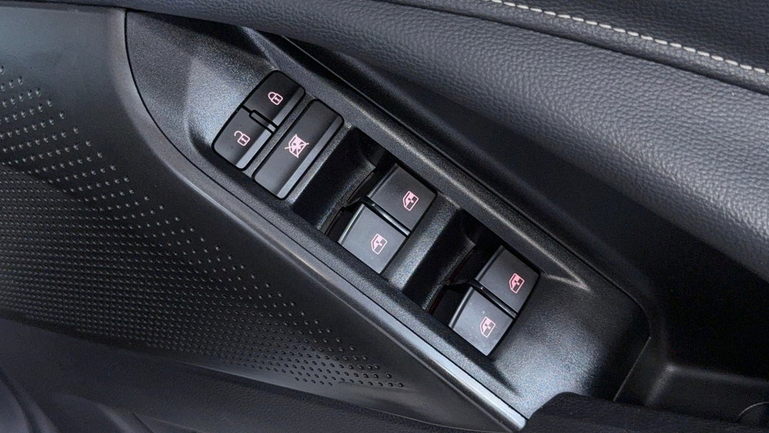 2022 LDV D90 Executive (4WD) D20, Automatic, 50396 km, Drivers Side Door Panel Controls