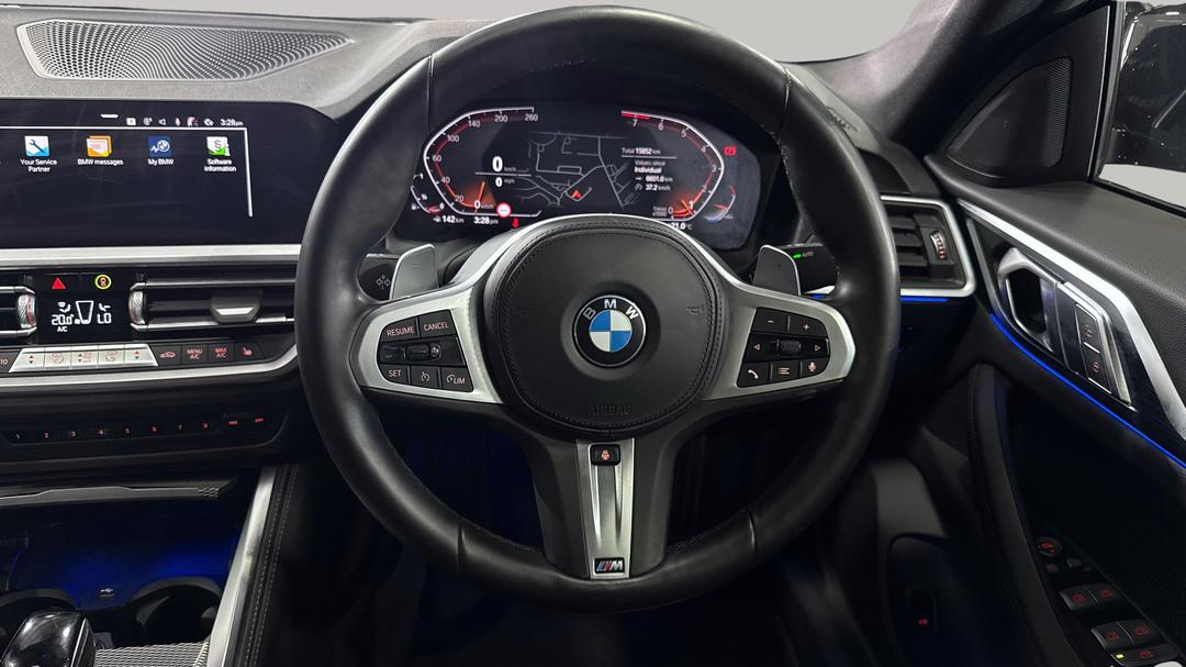 2021 BMW 4 20i M Sport Gran Coupe, Automatic, 15852 km, Steering Wheel Close-up