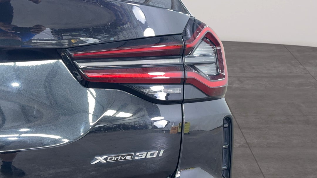 Badge (Boot Right Side)