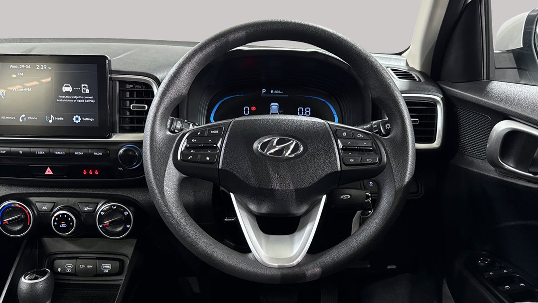 2025 Hyundai Venue Active, Automatic, 24265 km, Steering Wheel Close-up
