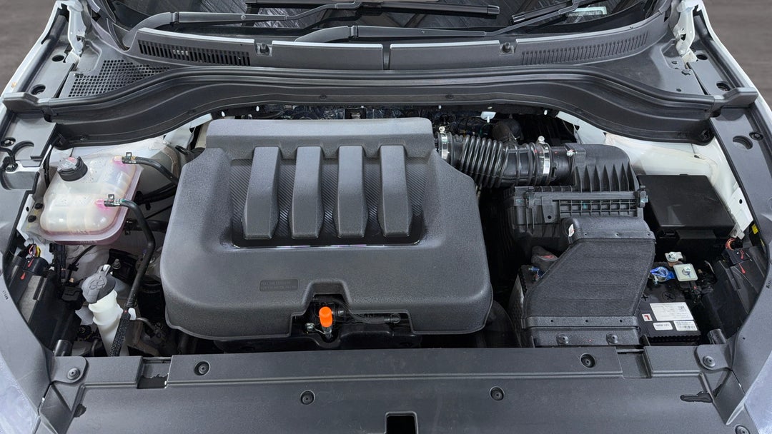 2024 Mahindra Xuv700 Ax7l, Automatic, 14683 km, Open Bonnet (Engine)