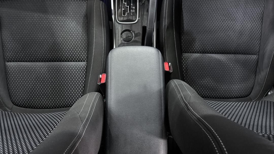 2017 Mitsubishi Outlander Ls (4x2), Automatic, 73155 km, Center Console