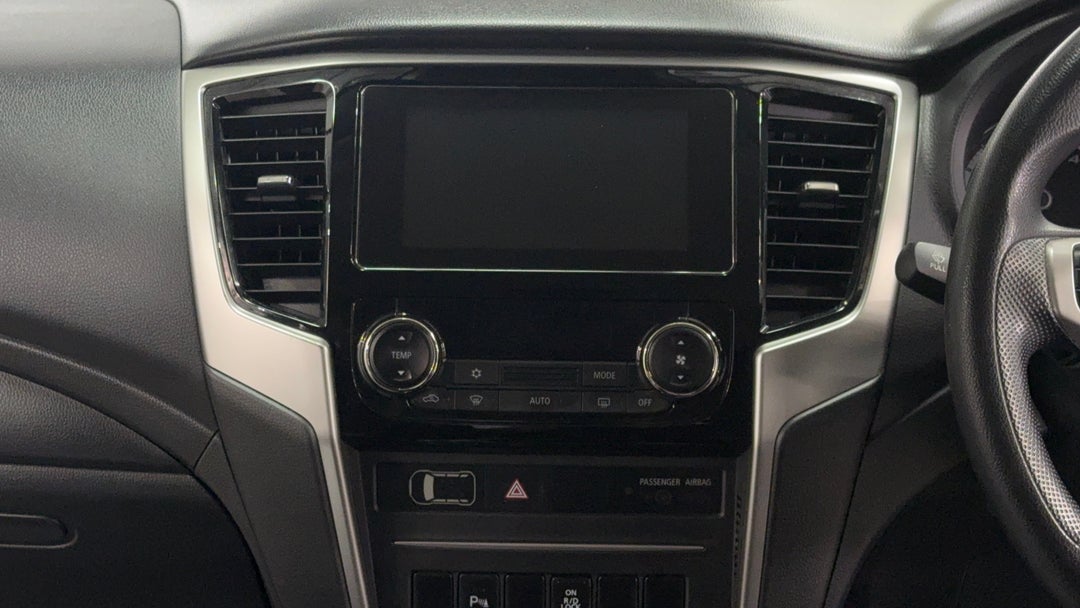 2019 Mitsubishi Triton Glx Plus (4x4), Automatic, 122087 km, Center Console