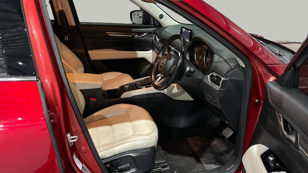 2019 Mazda CX-5 Gt (4x4), Automatic, 124221 km, Right Side Front Door Cabin View