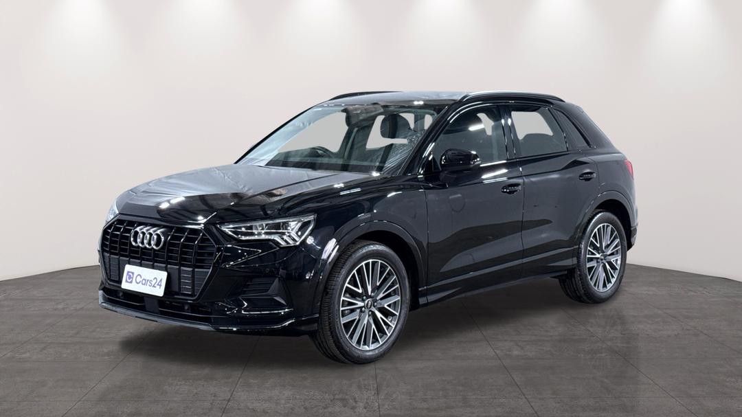 2022 Audi Q3 35 Tfsi, Automatic, 13655 km, Left Front Diagonal (45- Degree) View