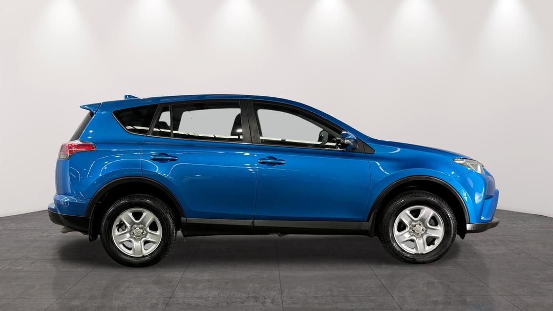 2017 Toyota RAV4 Gx (4x4), Automatic, 81238 km, Right Side View