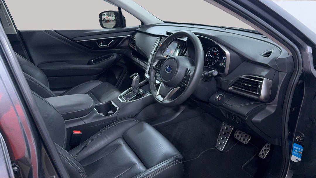 2022 Subaru Outback Awd Touring, Automatic, 11488 km, Right Side Front Door Cabin View