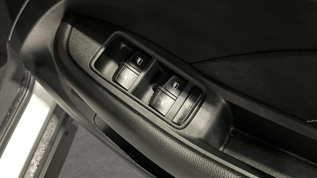 2021 MG ZS Excite, Automatic, 43241 km, Drivers Side Door Panel Controls