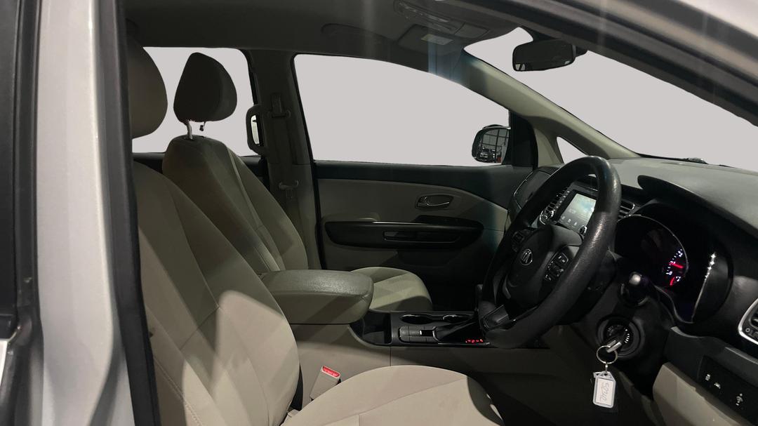 2020 Kia Carnival S, Automatic, 91871 km, Right Side Front Door Cabin View