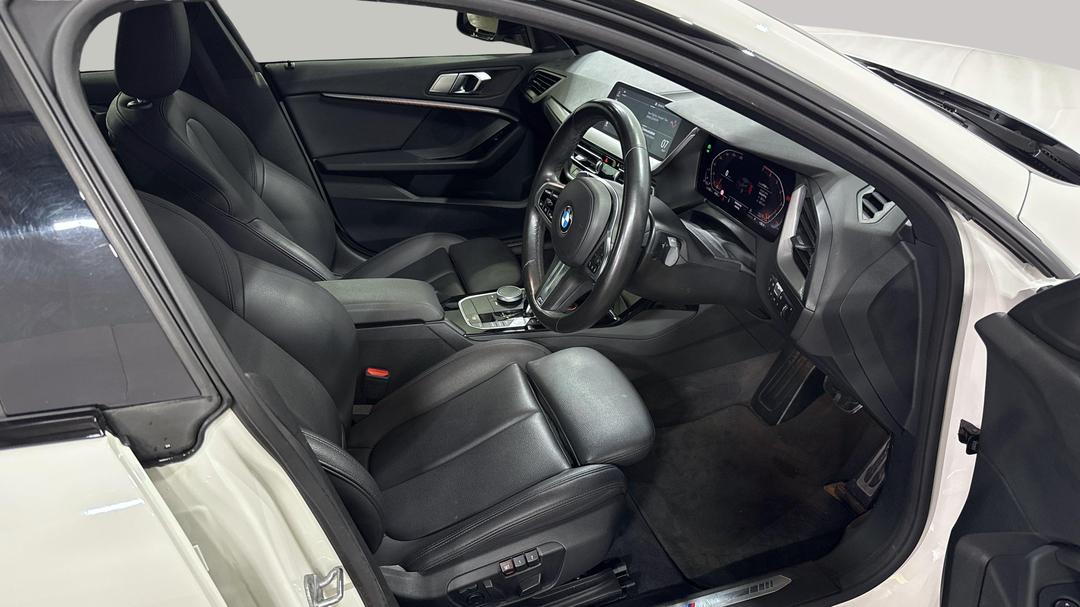 2020 BMW 2 20i M Sport, Automatic, 47599 km, Right Side Front Door Cabin View