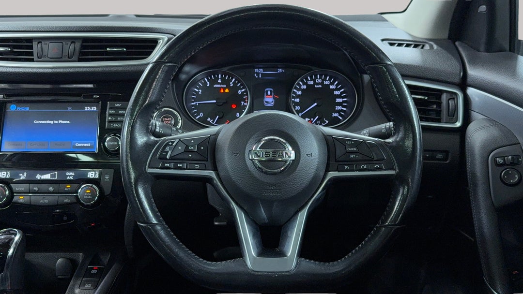 2018 Nissan Qashqai N-tec, Automatic, 109598 km, Steering Wheel Close-up