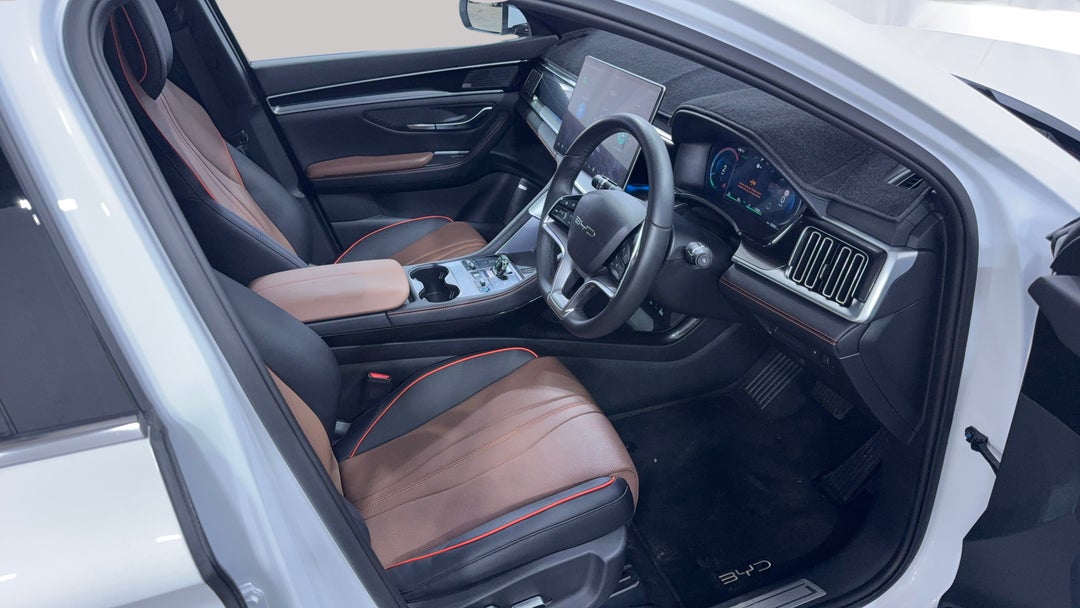 2024 Byd Sealion 6 Dynamic, Automatic, 29262 km, Right Side Front Door Cabin View