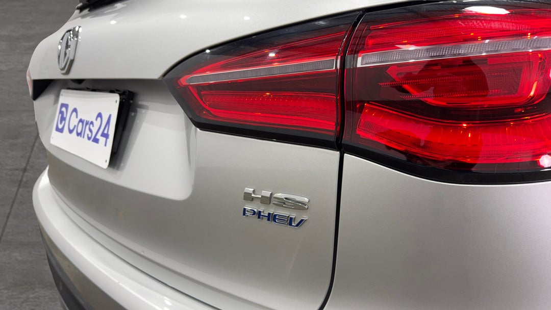 Badge (Boot Right Side)