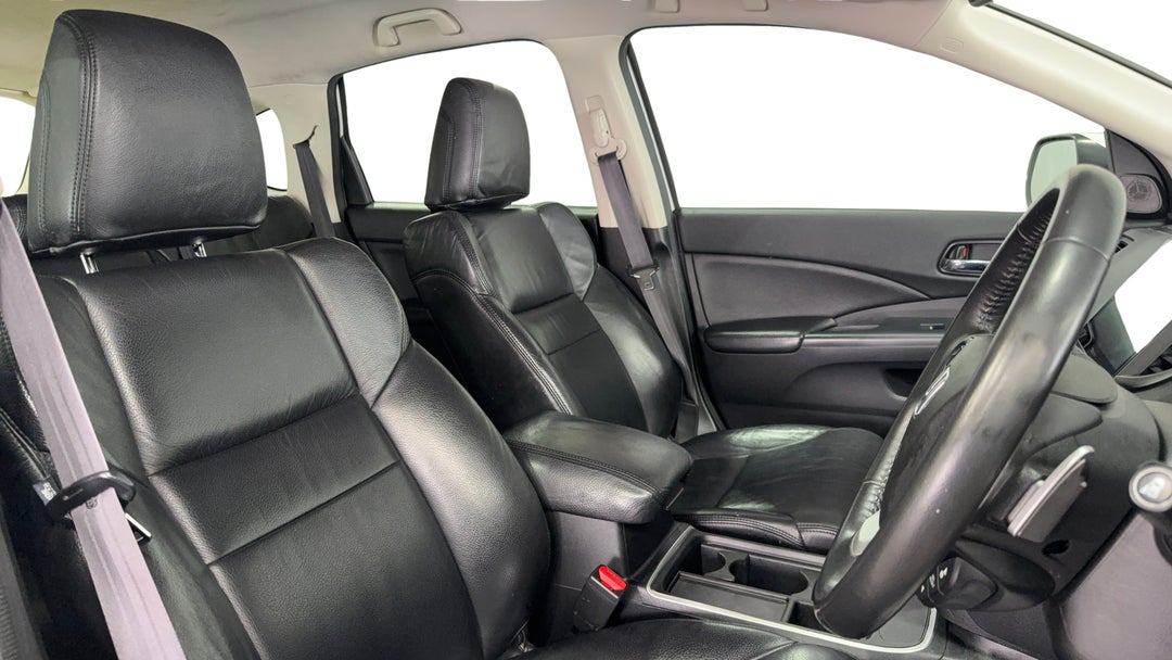 2016 Honda CR-V Vti-s (4x4), Automatic, 86418 km, Right Side Front Door Cabin View