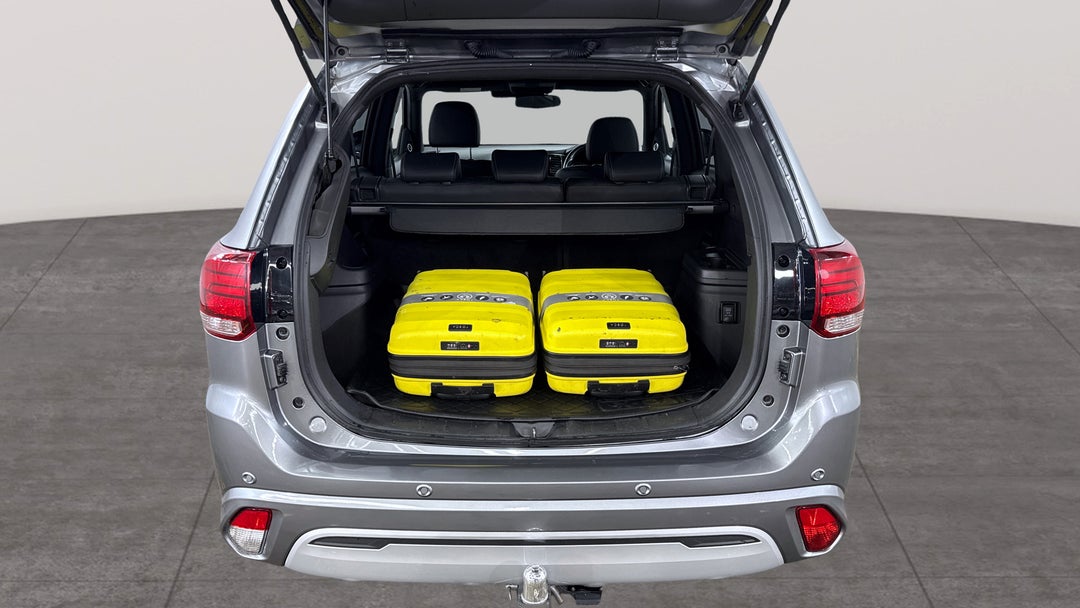 2020 Mitsubishi Outlander Phev Exceed 5 Seat (AWD), Automatic, 84513 km, Boot Inside View with Luggage