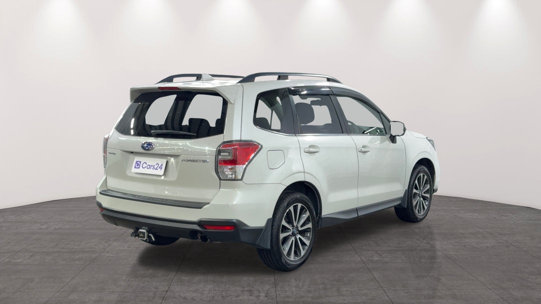 Right Back Diagonal (45- Degree) View