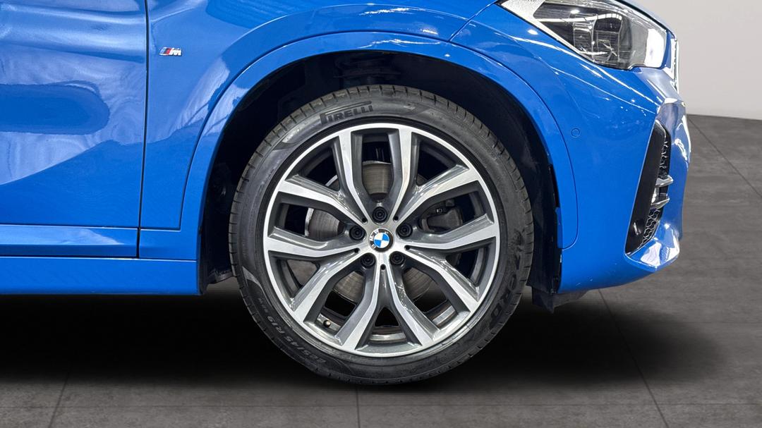 2021 BMW X1 sDrive 20i M Sport, Automatic, 36840 km, Right Front Wheel