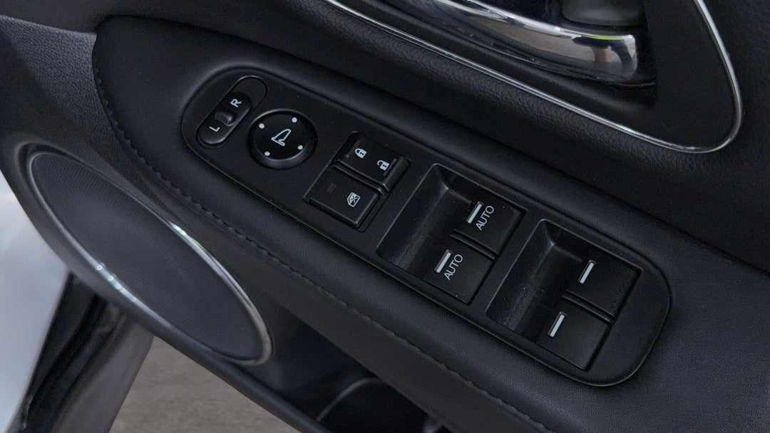 2018 Honda HR-V Rs, Automatic, 61787 km, Drivers Side Door Panel Controls