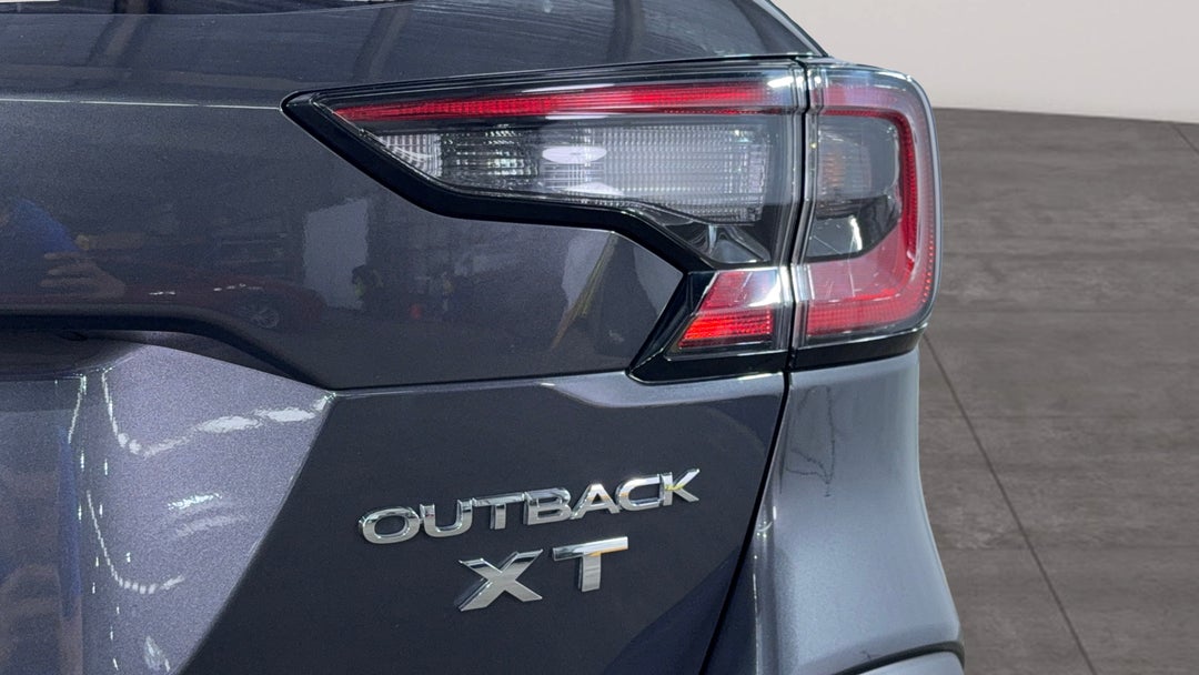 2024 Subaru Outback AWD Touring Xt, Automatic, 14269 km, Badge (Boot Right Side)