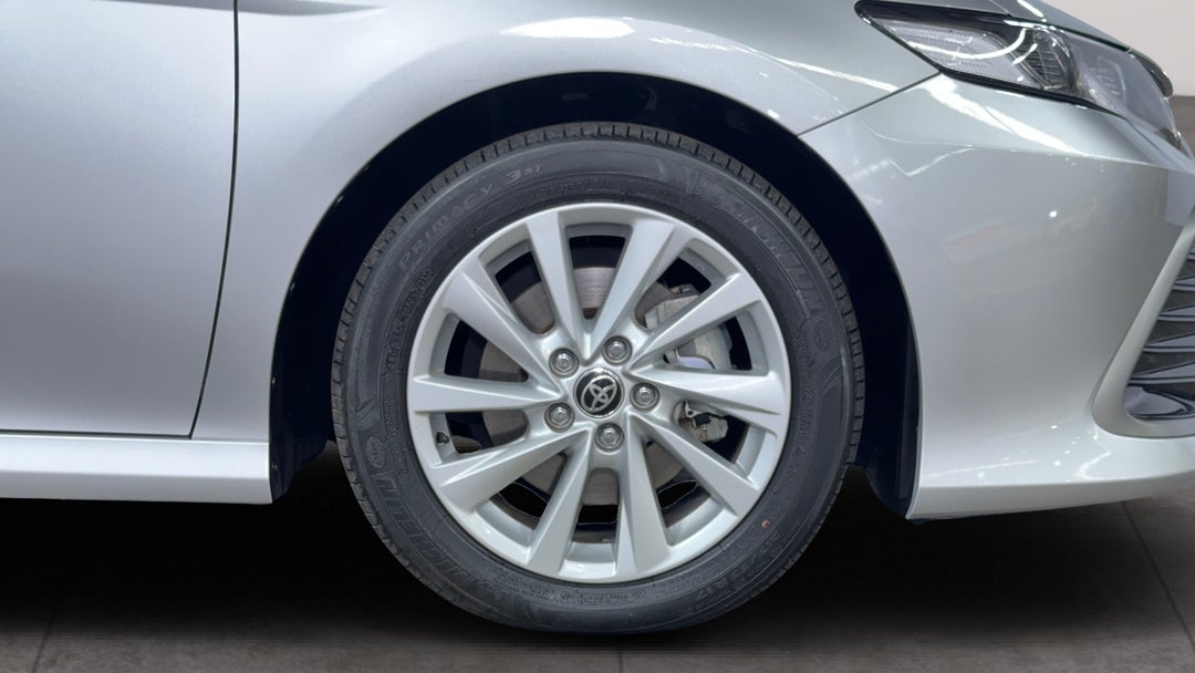 2022 Toyota Camry Ascent, Automatic, 21830 km, Right Front Wheel