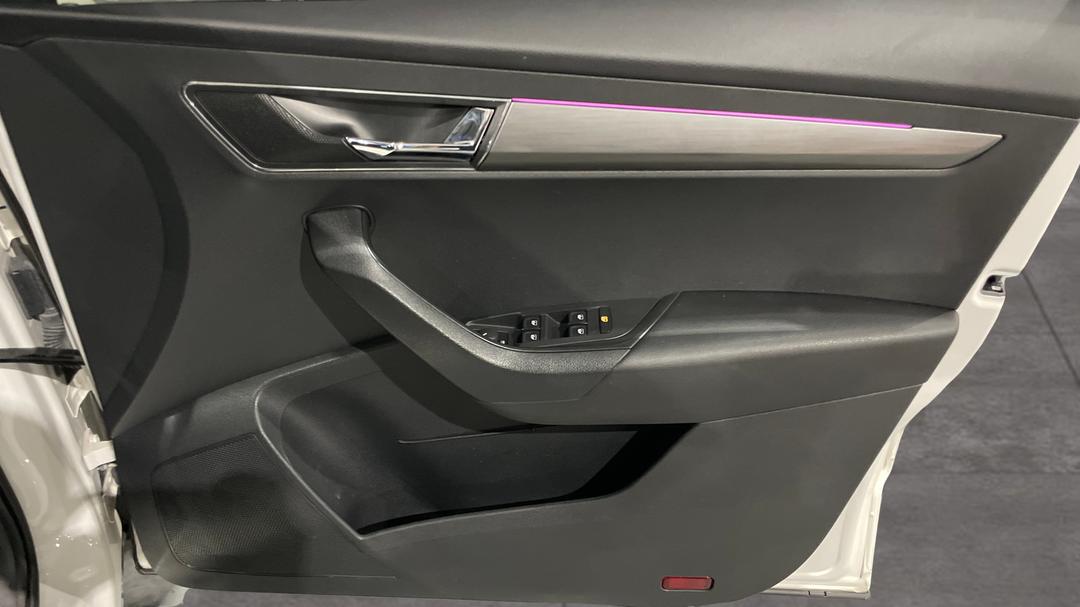2020 SKODA Karoq 110tsi, Automatic, 115414 km, Speaker View