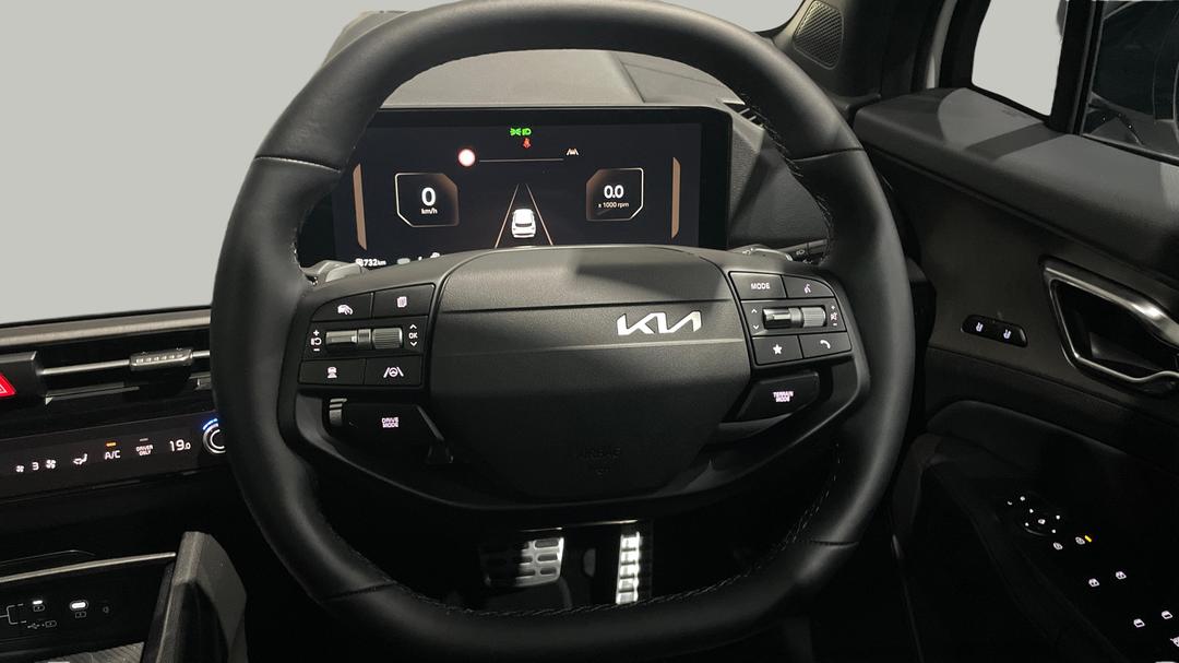 2025 Kia Sportage Gt-line Hev (AWD), Automatic, 3036 km, Steering Wheel Close-up