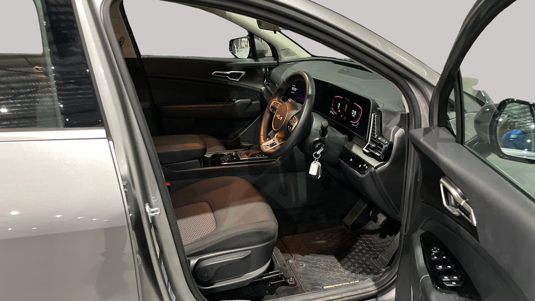 2024 Kia Sportage Sx (FWD), Automatic, 41225 km, Right Side Front Door Cabin View