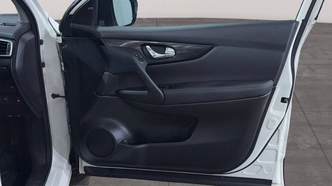 2016 Nissan Qashqai Ti, Automatic, 114532 km, Speaker View