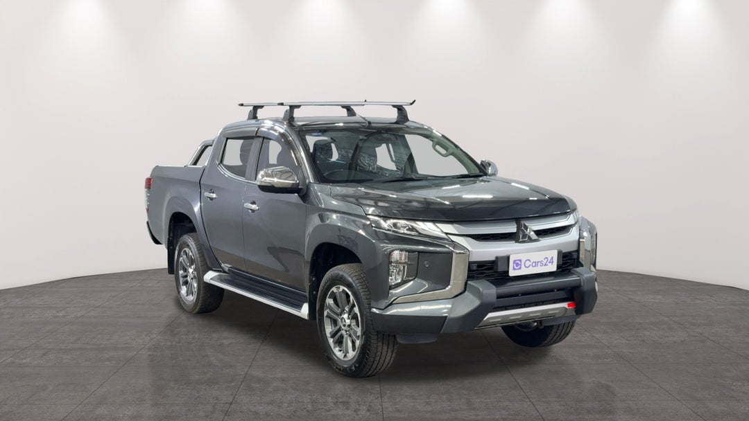 Right Front Diagonal (45- Degree) View