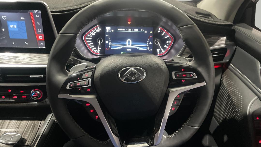 2021 LDV D90 Executive (4WD) D20, Automatic, 101018 km, Steering Wheel Close-up