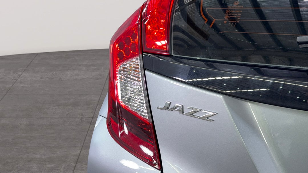 2017 Honda Jazz Vti, Automatic, 143412 km, Badge (Boot Left Side)