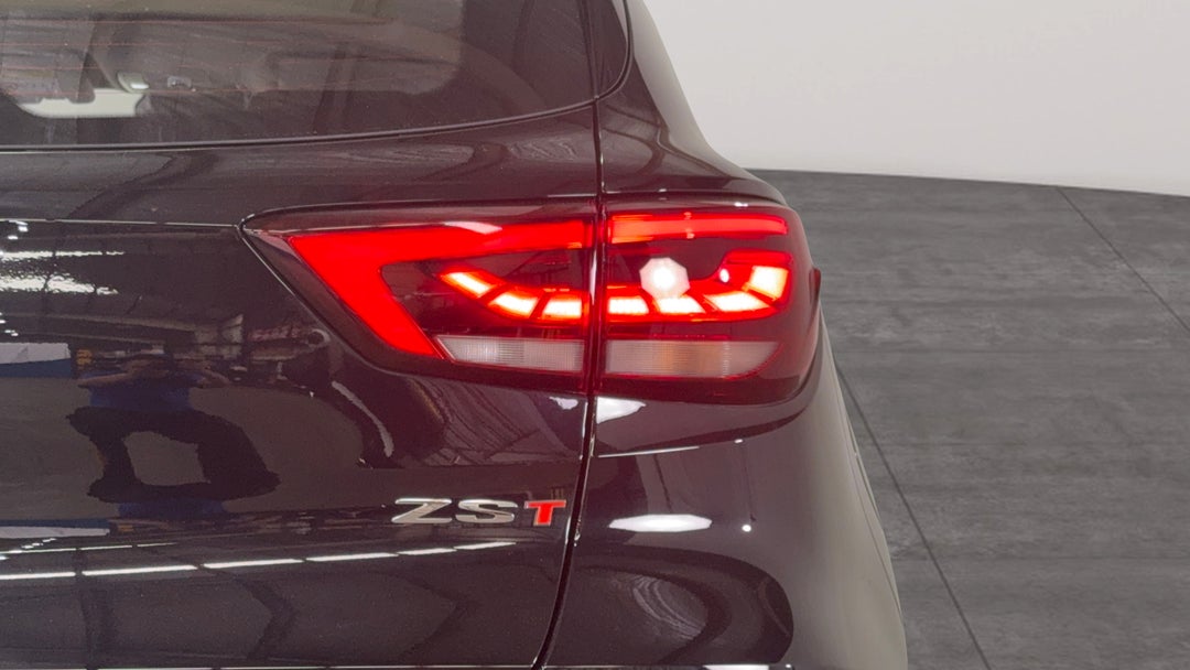 Badge (Boot Right Side)