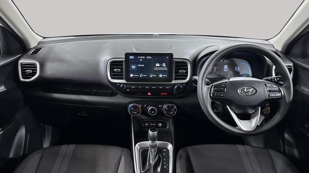 2025 Hyundai Venue Venue, Automatic, 26493 km, Dashboard View